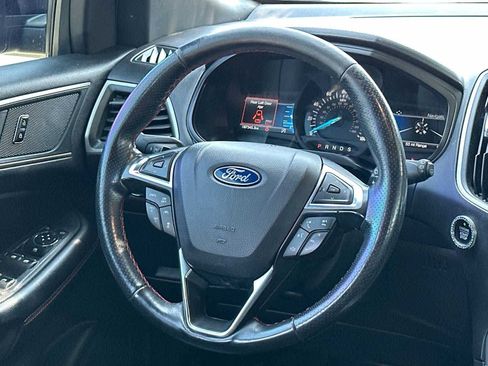 Used 2022 Ford Edge ST-Line w/ Class II Trailer Tow Package image 27