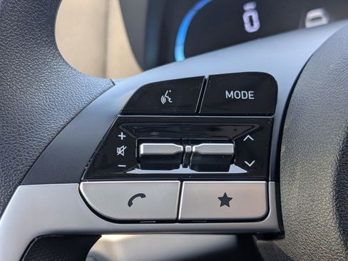 New 2025 Hyundai Elantra SE FWD image 20