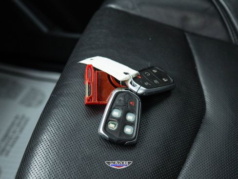 Used 2020 Cadillac Escalade Premium Luxury image 54