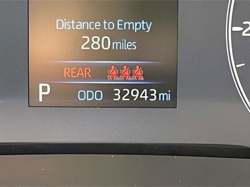 Used 2023 Toyota Corolla LE image 84