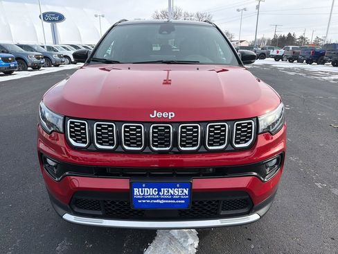 Used 2024 Jeep Compass Limited image 8