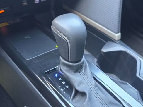 Used 2025 Toyota Camry SE FWD image 30