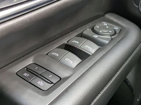 Used 2023 Chevrolet Tahoe LT image 32