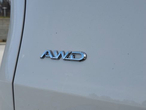 Used 2024 Toyota Grand Highlander Limited image 9