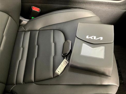 Certified 2026 Kia Sportage SX AWD/4WD image 35