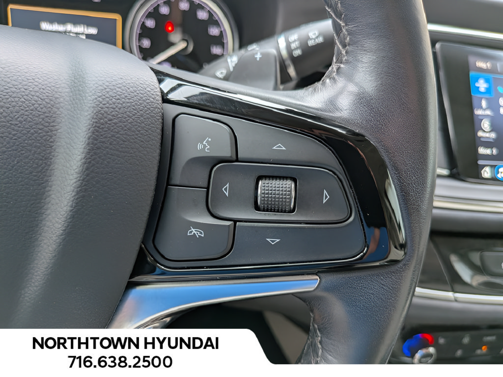 Used 2024 Buick Enclave Essence AWD/4WD image 28