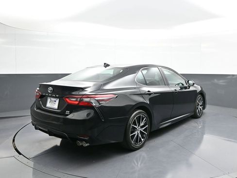Certified 2023 Toyota Camry SE image 6