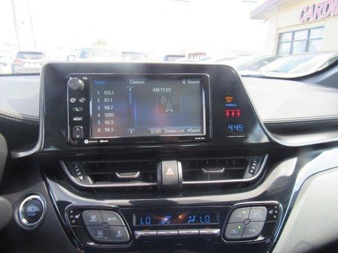 Used 2018 Toyota C-HR XLE FWD image 32