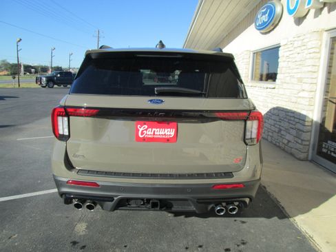 New 2026 Ford Explorer ST RWD image 7