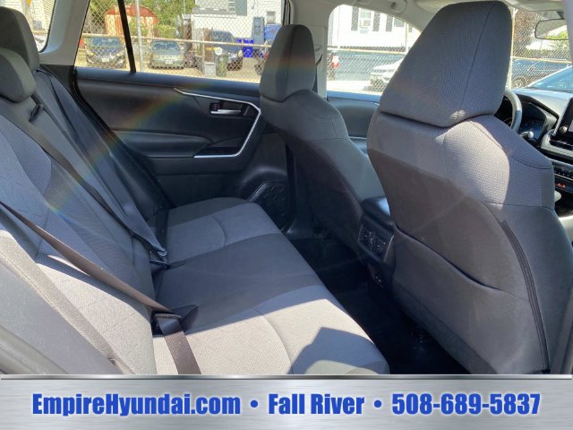 Used 2025 Toyota RAV4 XLE AWD/4WD image 24