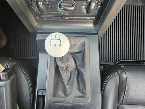 Used 2006 Ford Mustang GT Premium RWD image 37