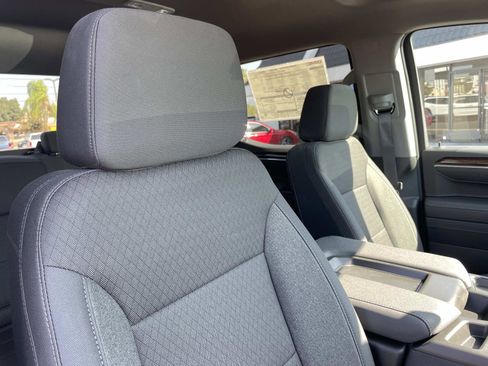 New 2026 GMC Sierra 1500 Elevation image 29