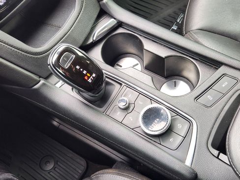 Used 2020 Cadillac XT5 Premium Luxury image 16