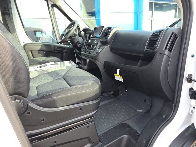 Used 2025 RAM ProMaster 2500 w/ Safety Group FWD image 4