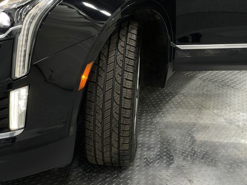 Used 2020 Cadillac XT5 Sportv w/ LPO, Floor Liner Package AWD/4WD image 33