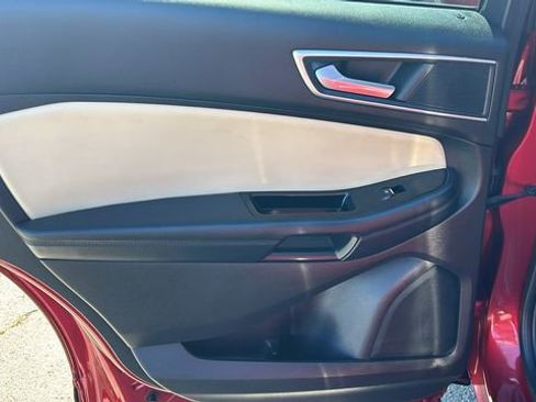 Used 2017 Ford Edge SEL w/ Equipment Group 201A image 14