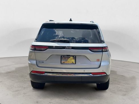 Used 2024 Jeep Grand Cherokee Limited 4xe AWD/4WD image 4