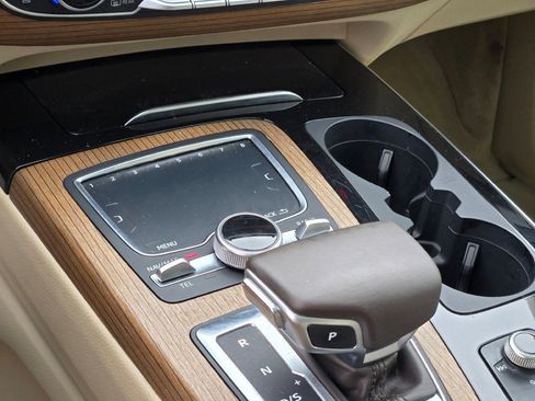 Used 2017 Audi Q7 3.0T Premium Plus w/ Premium Plus Package image 29