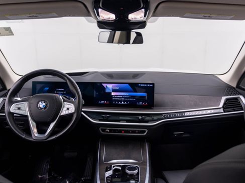 Certified 2026 BMW X7 xDrive40i AWD/4WD image 8