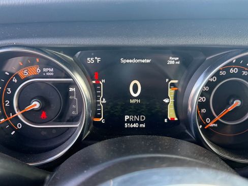 Used 2021 Jeep Wrangler Unlimited Sahara AWD/4WD image 5