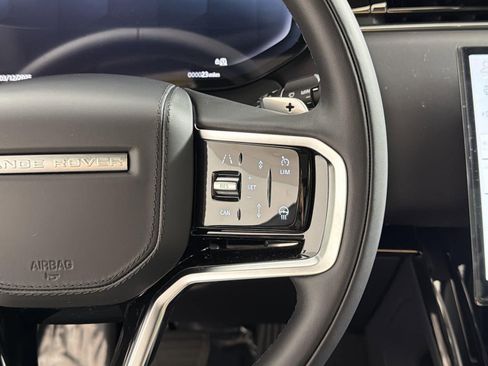 New 2025 Land Rover Range Rover Sport SE image 13