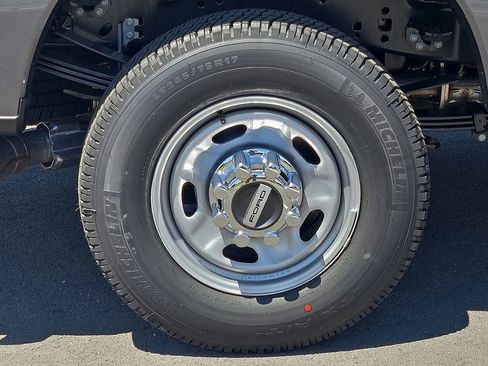 New 2025 Ford F350 XL w/ XL Chrome Package image 7