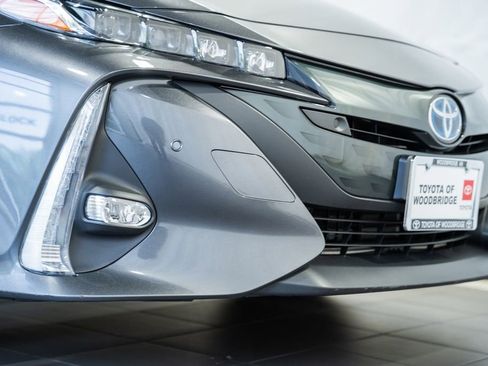 Used 2022 Toyota Prius Prime Limited image 15