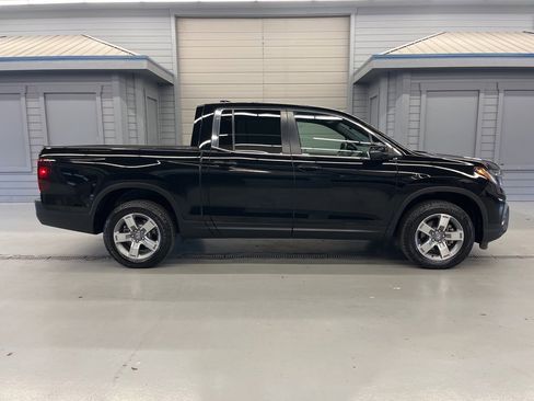 Used 2025 Honda Ridgeline RTL image 8