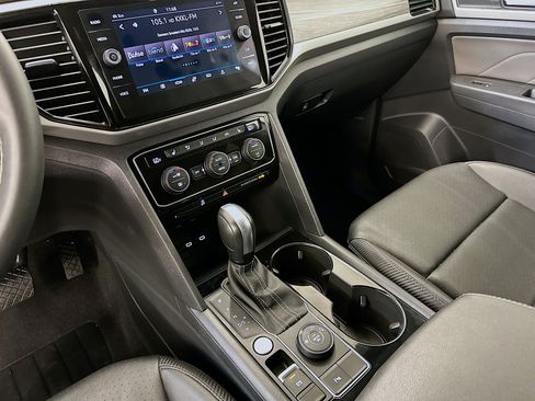 Used 2023 Volkswagen Atlas Cross Sport SE w/ Panoramic Sunroof Package AWD/4WD image 26