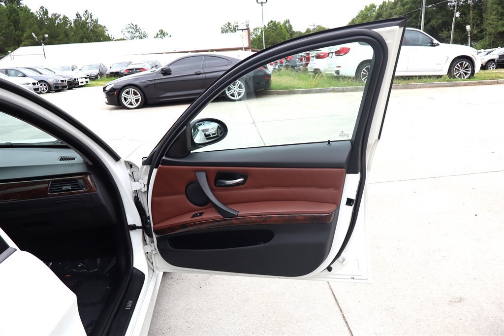 Used 2006 BMW 325i Sedan RWD image 28