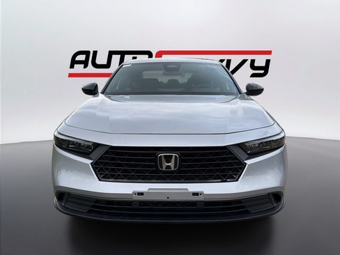 Used 2025 Honda Accord Sport image 2
