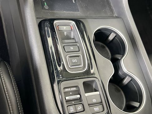 Used 2023 Honda Pilot Touring image 17