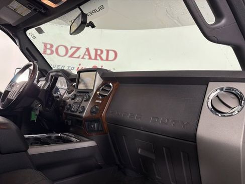 Used 2016 Ford F250 Lariat w/ Lariat Interior Package image 15