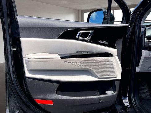 Used 2022 Kia Carnival SX FWD image 22