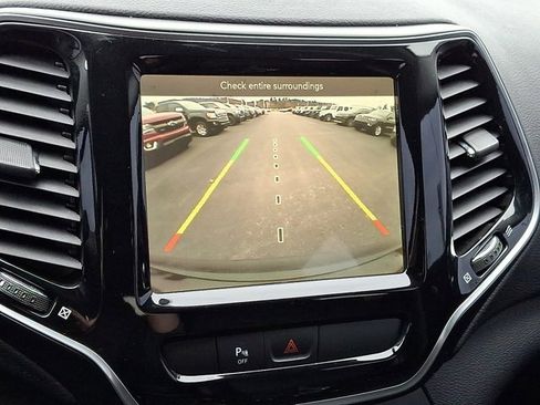 Certified 2019 Jeep Cherokee Limited image 21