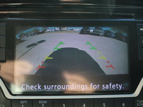 Used 2017 Nissan Juke SV image 22