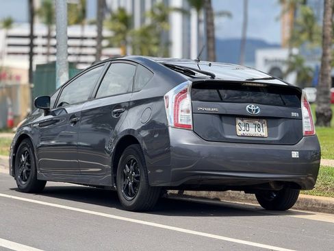 Used 2014 Toyota Prius One image 3