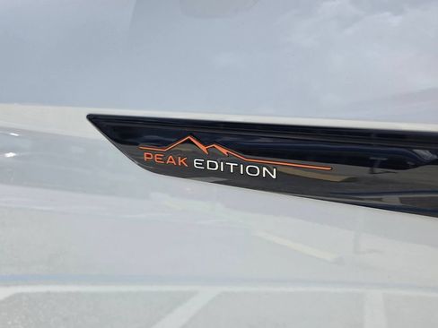 Used 2024 Volkswagen Atlas Peak Edition SEL AWD/4WD image 22