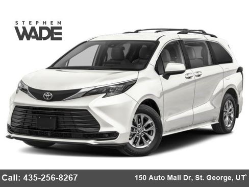 Used 2025 Toyota Sienna LE FWD image 1