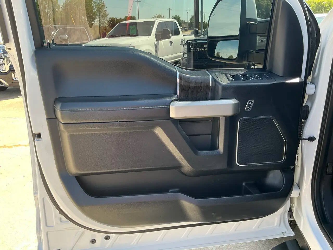 Used 2020 Ford F250 Lariat AWD/4WD image 10