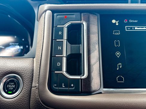 Certified 2022 GMC Yukon Denali image 30