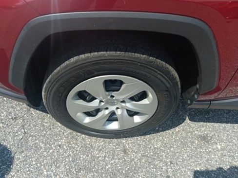 Used 2020 Toyota RAV4 LE image 3