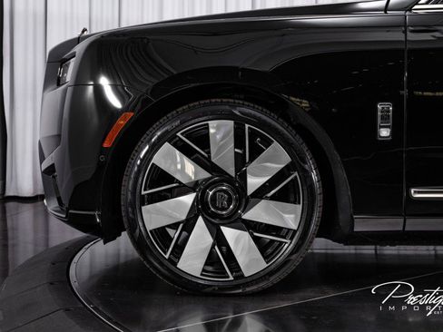 Used 2025 Rolls-Royce Cullinan image 10