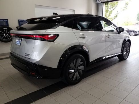 Used 2024 Nissan Ariya AWD image 19