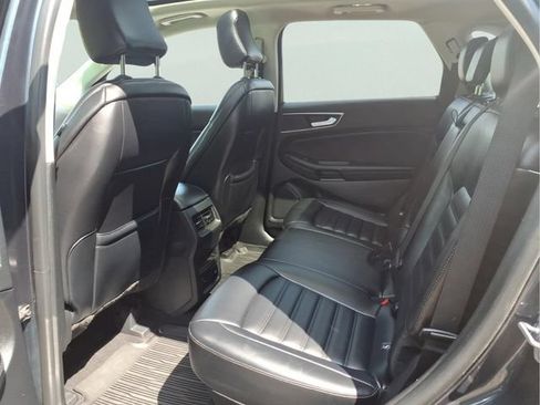 Certified 2024 Ford Edge SEL w/ Convenience Package AWD/4WD image 9