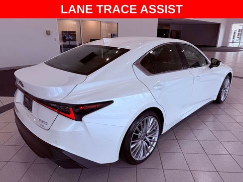 Certified 2022 Lexus IS 300 300 PREMIUM/SMART CRUISE/PARK image 7