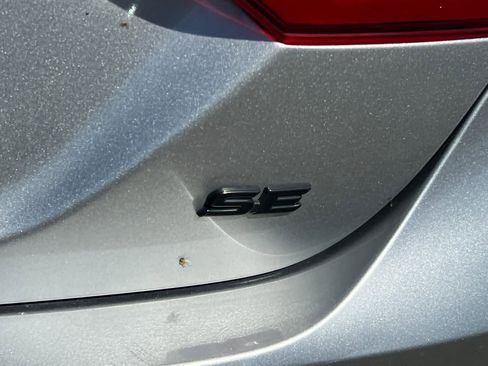 Used 2021 Toyota Camry SE w/ Convenience Package image 21