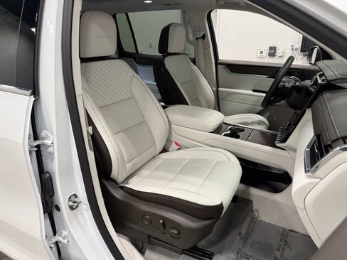 Used 2024 GMC Acadia Denali w/ LPO, Floor Liner Package AWD/4WD image 41
