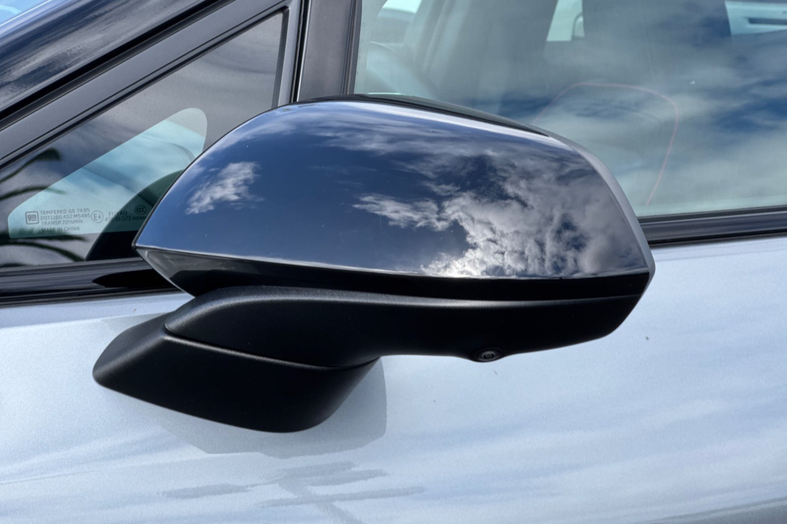 Used 2024 Chevrolet Equinox EV RS FWD image 50