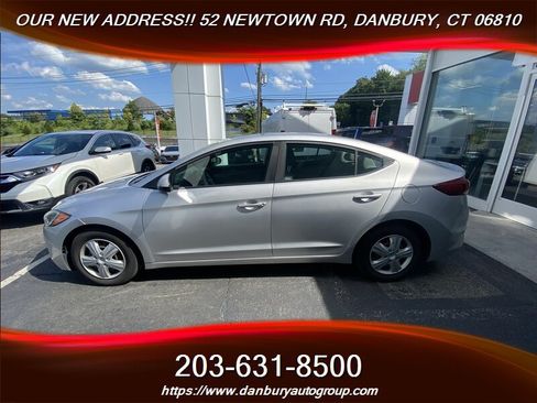 Used 2018 Hyundai Elantra SE FWD image 3